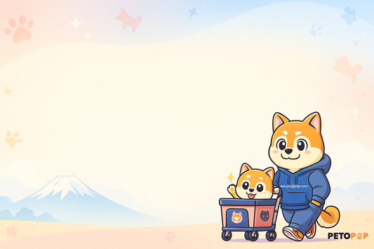 犬や猫などペットや人物の写真を刻印できるカスタムネックレス。Leo、Bella、Mimi、Guu、Jackの名前入りペンダントが並んでいる。PETOPOPのオリジナルギフト。